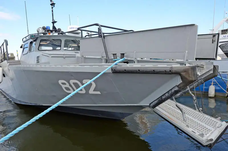 Buques navales/militares en venta