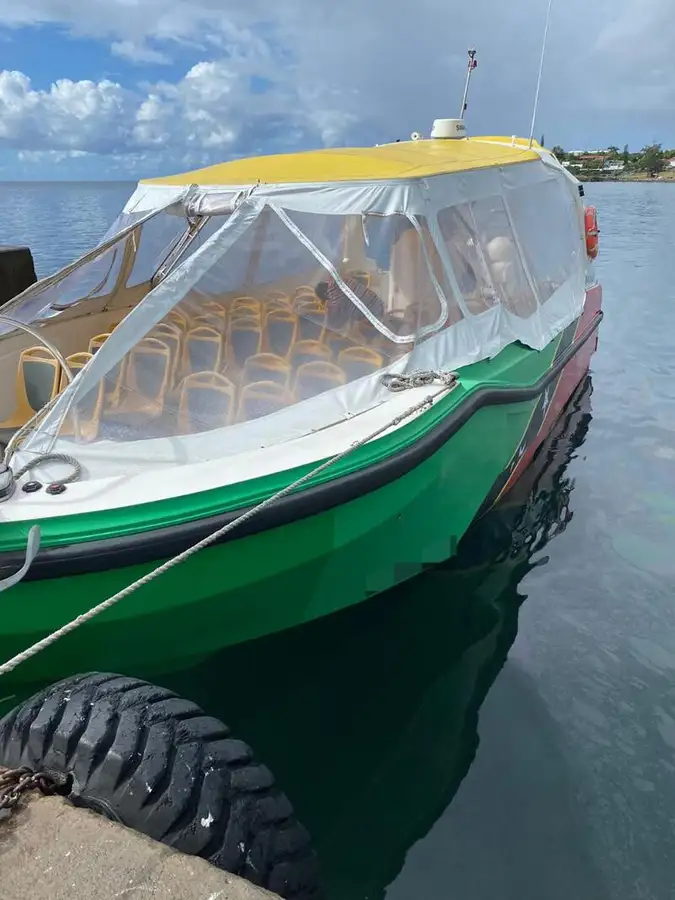 Buque de ferry en venta