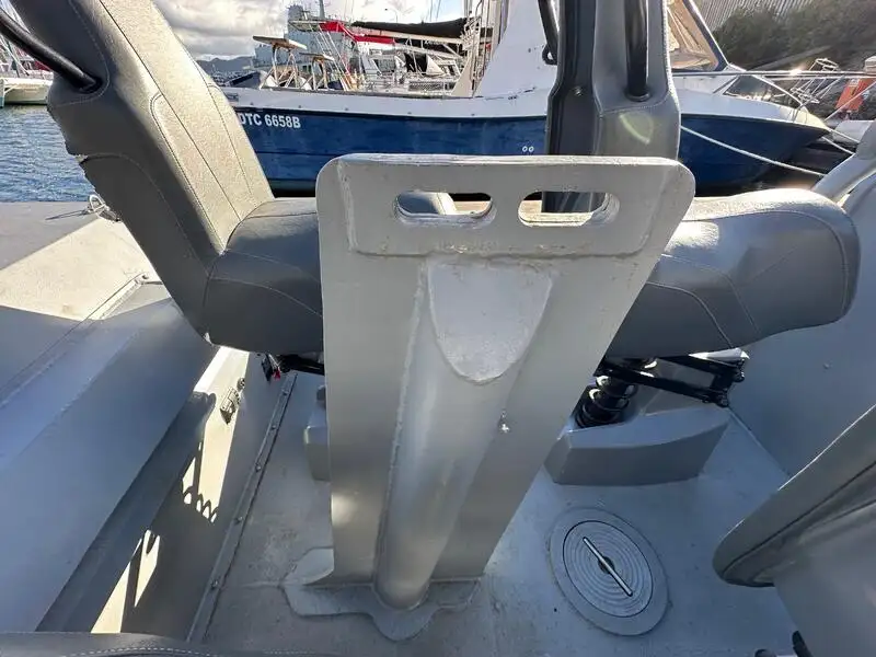 Patrullera en venta