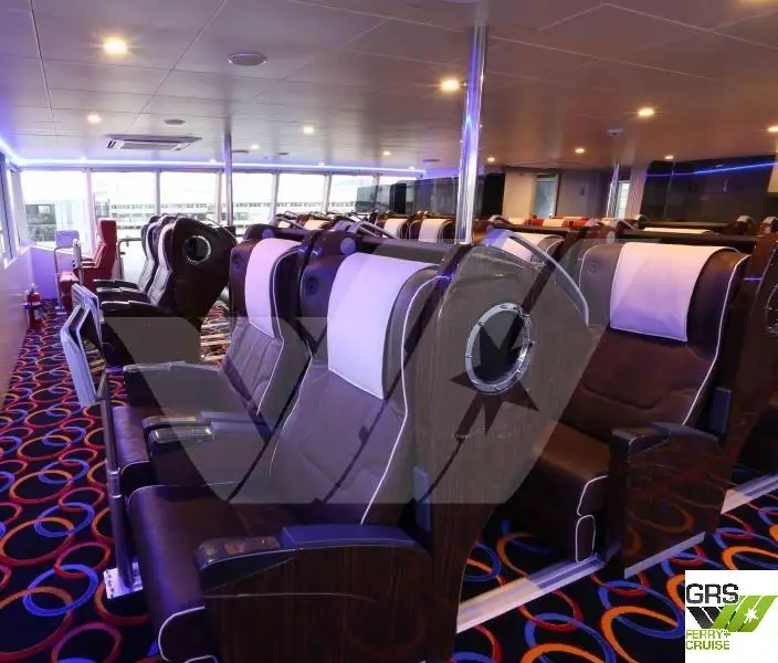 Buque de crucero en venta