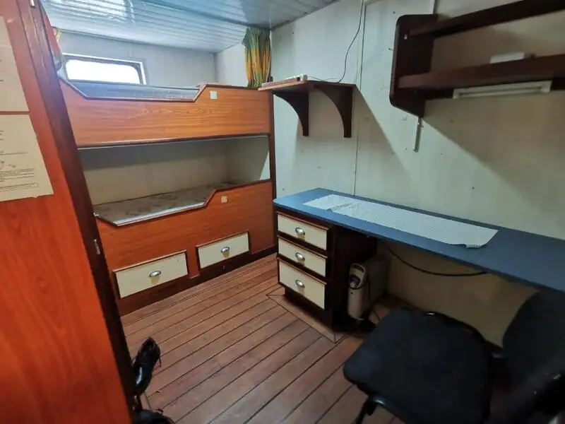 Buque de suministro en venta