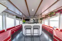 Buque de pasajeros en venta