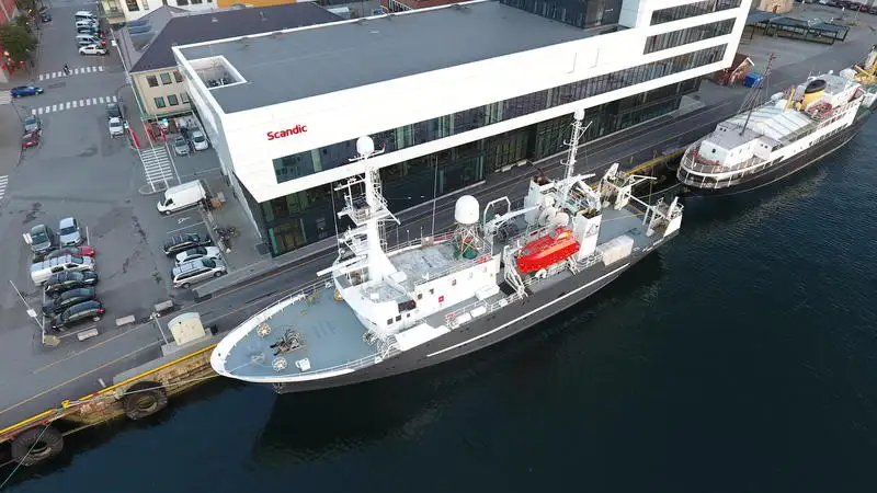 Buque portacontenedores en venta