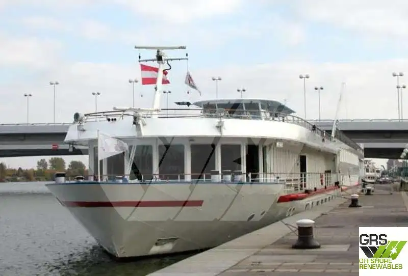 Buque de crucero en venta