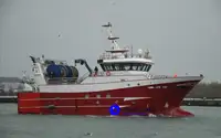 Buque de pesca con redes de cerco en venta