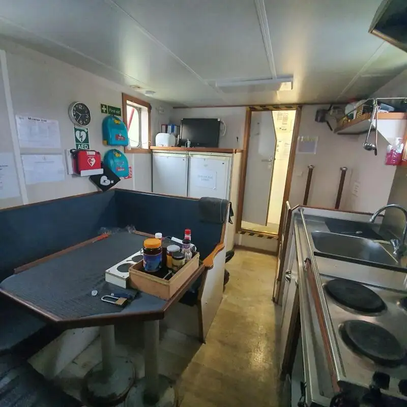 Patrullera en venta