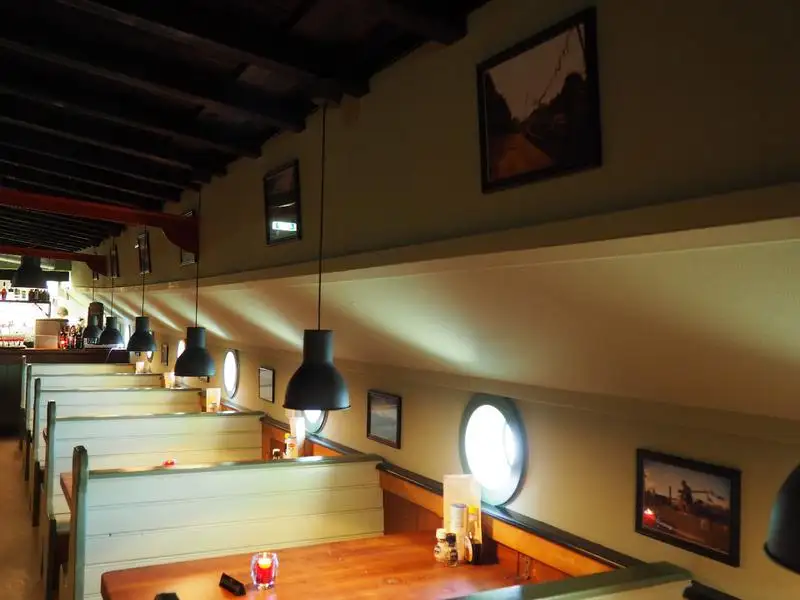 Buque restaurante en venta