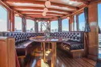 Buque restaurante en venta