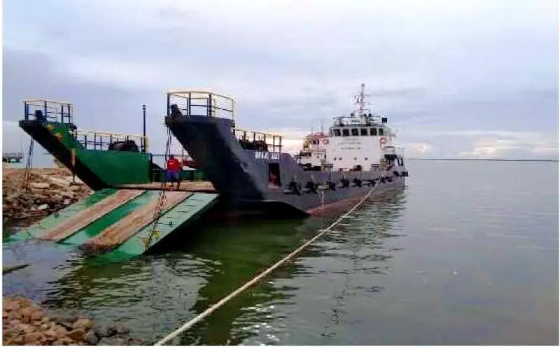 Buque de desembarco, tanque en venta