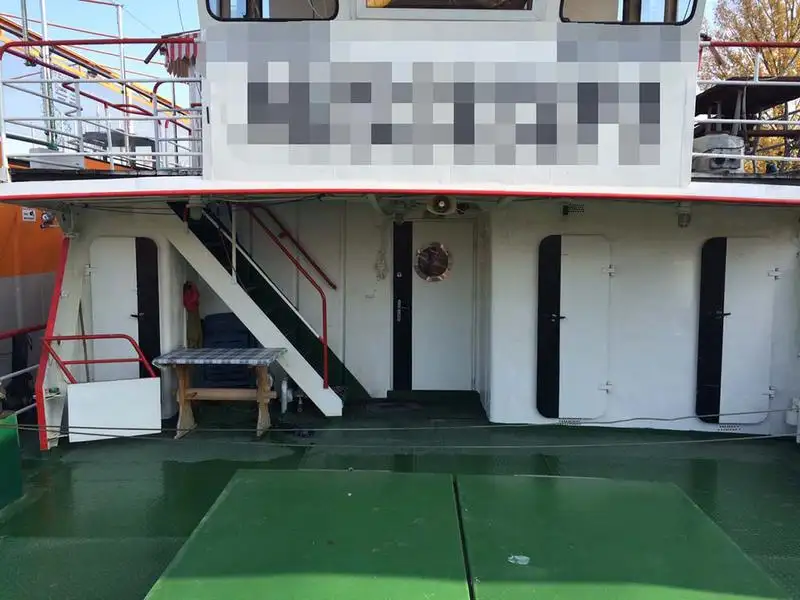 Buque portacontenedores en venta