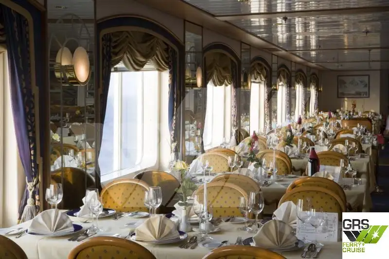 Buque de crucero en venta