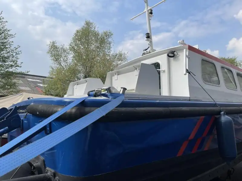 Patrullera en venta