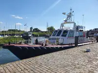 Patrullera en venta