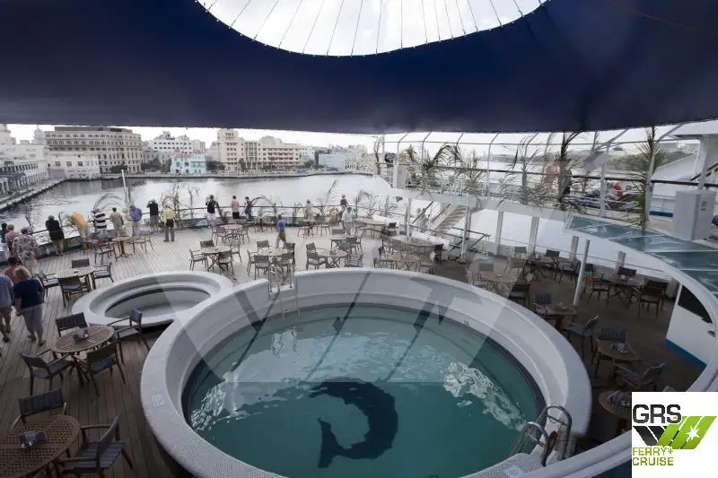 Buque de crucero en venta