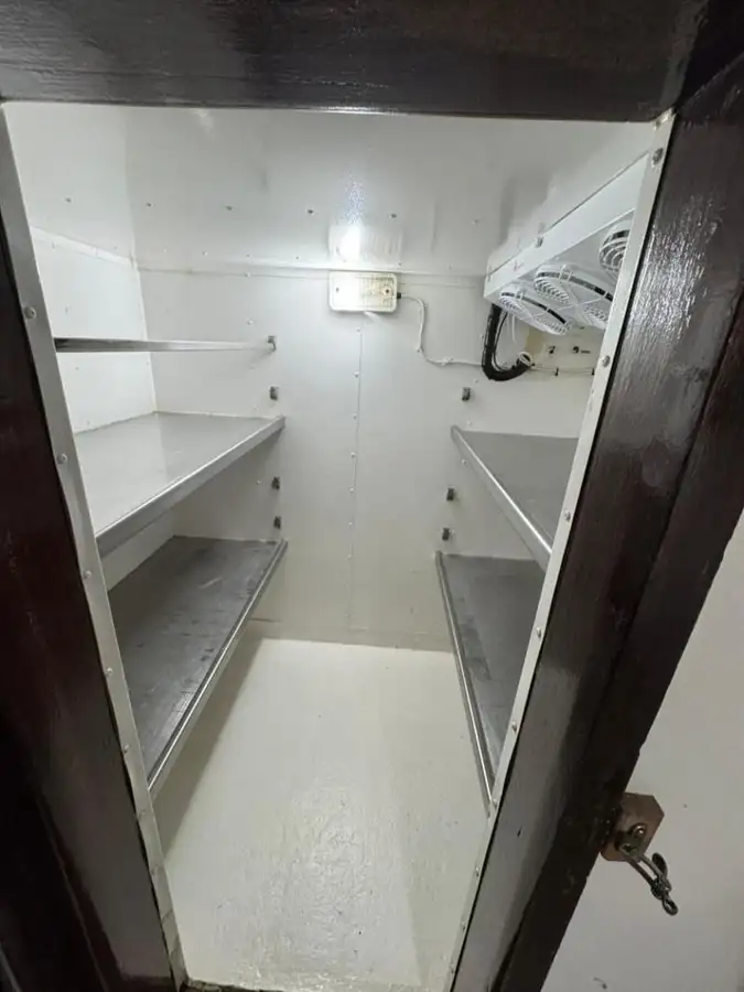 Buque portacontenedores en venta