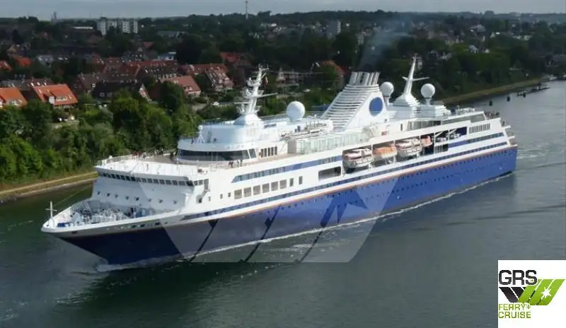 Buque de crucero en venta