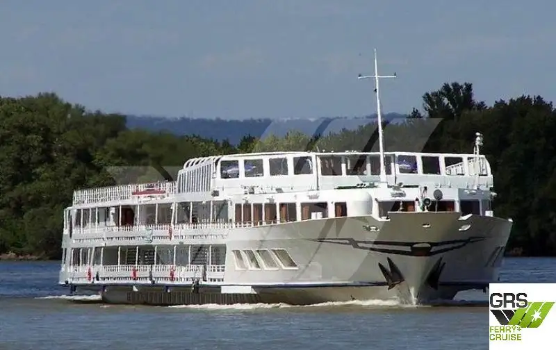 Buque de crucero en venta