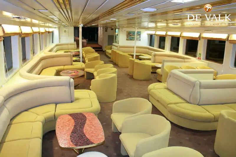 Buque de ferry en venta