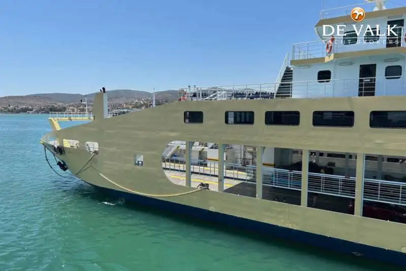 Buque de ferry en venta