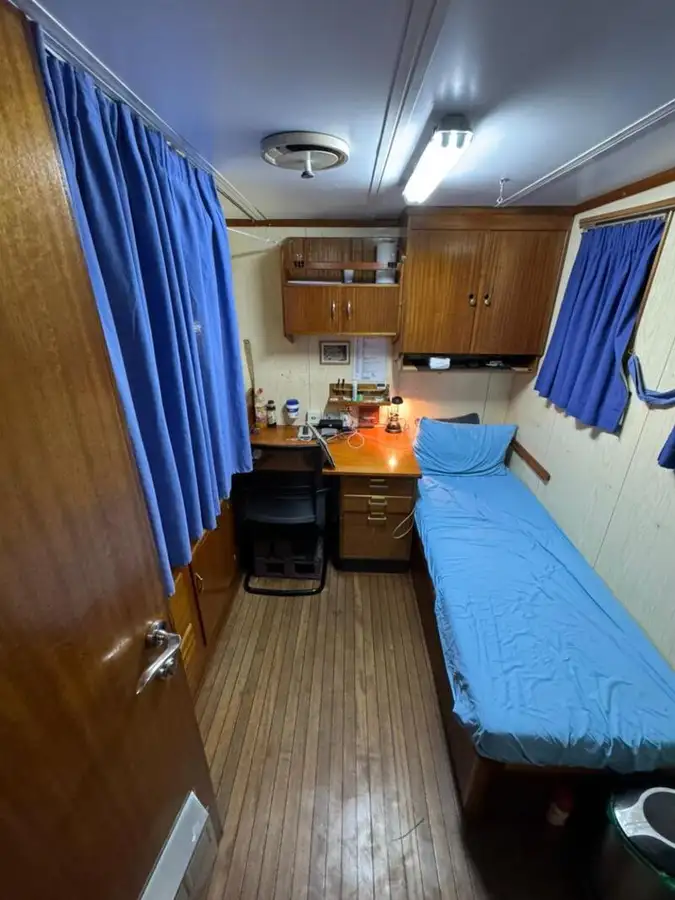 Buque portacontenedores en venta