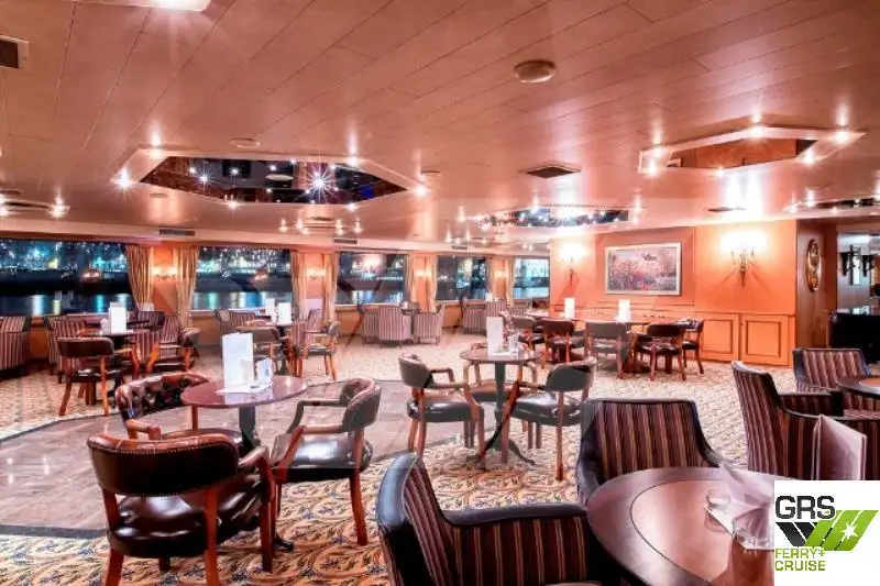 Buque de crucero en venta