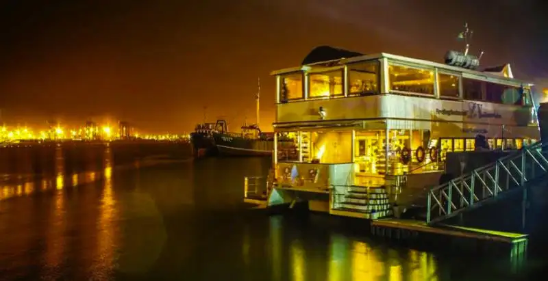 Buque de crucero en venta