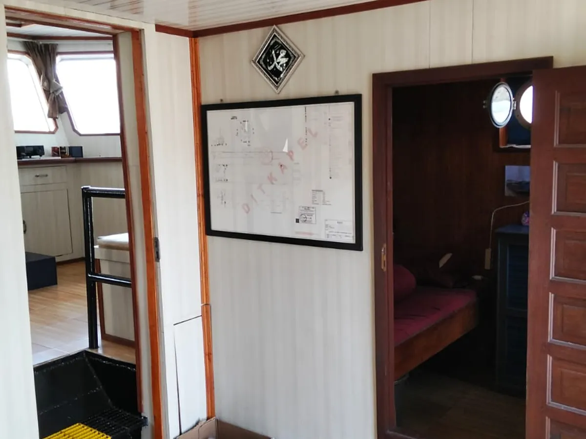Buque de desembarco, tanque en venta