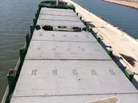 Buque portacontenedores en venta