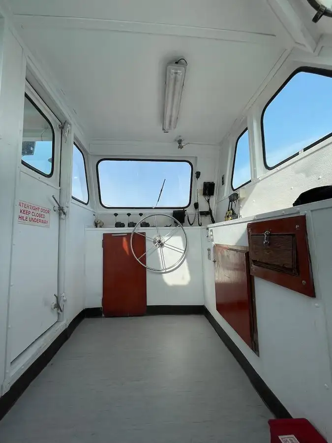 Buque portacontenedores en venta