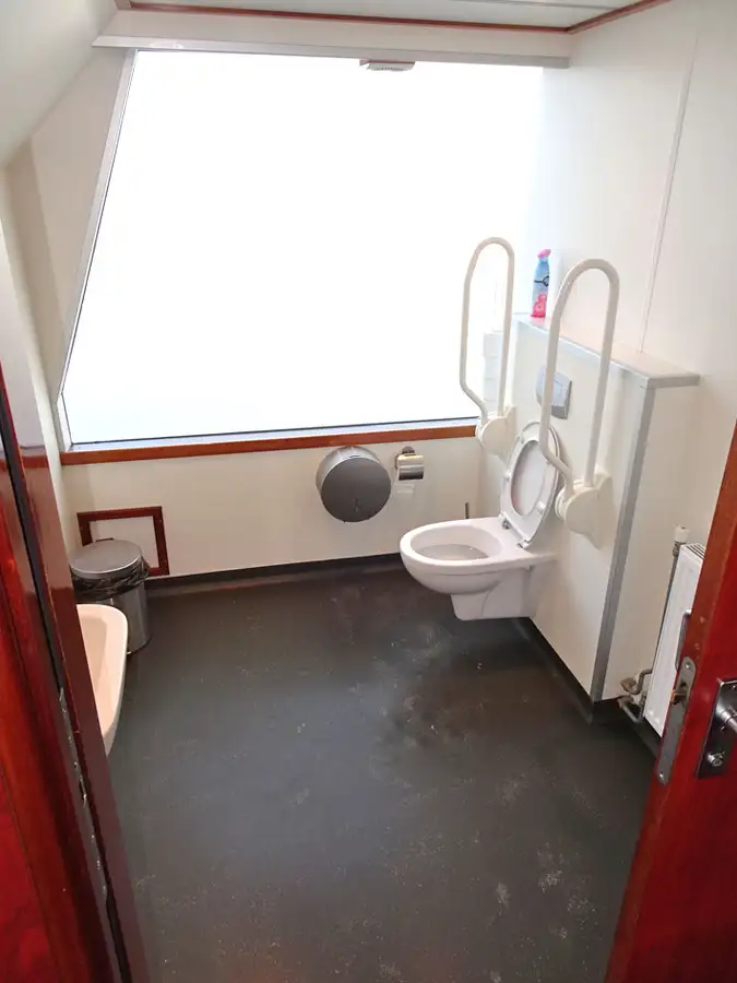 Buque de crucero en venta