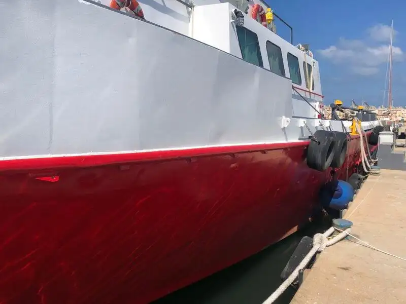Buque portacontenedores en venta