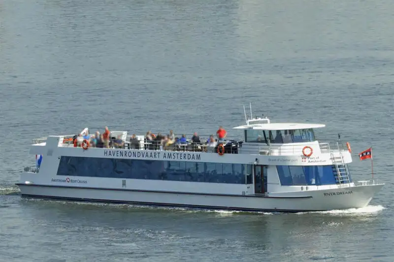 Buque de crucero en venta