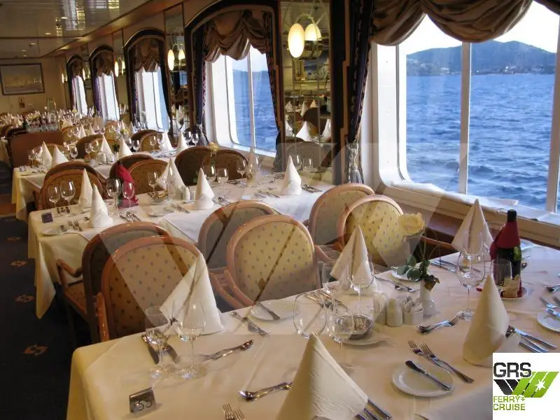Buque de crucero en venta