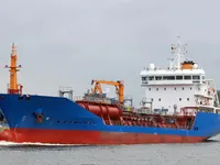 Petrolero de aprovisionamiento en venta
