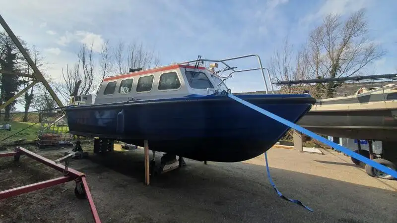 Patrullera en venta