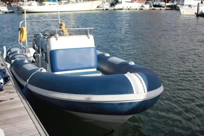 Bote inflable rígido en venta