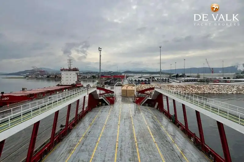 Buque de ferry en venta