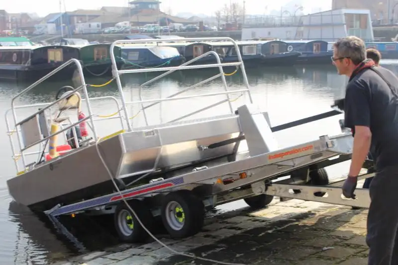 Buque portacontenedores en venta