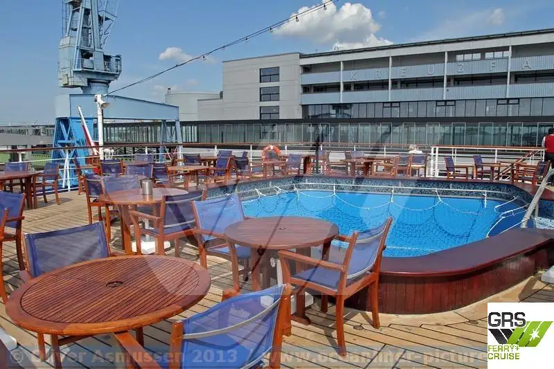 Buque de crucero en venta