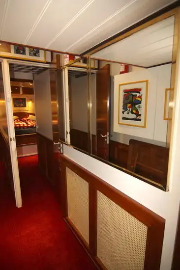 Buque de crucero en venta