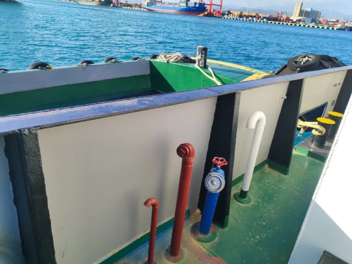 Buque portacontenedores en venta