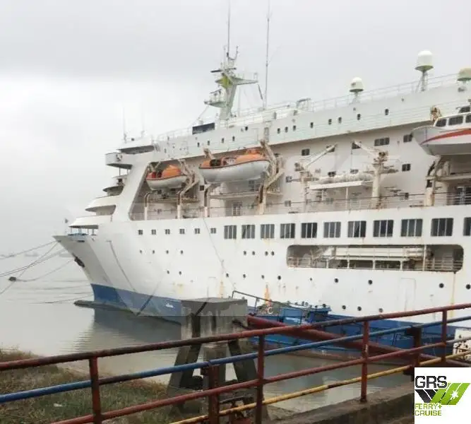 Buque de crucero en venta