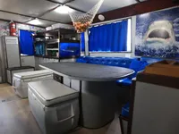 Buque de investigación en venta
