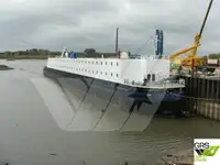 Buque portacontenedores en venta