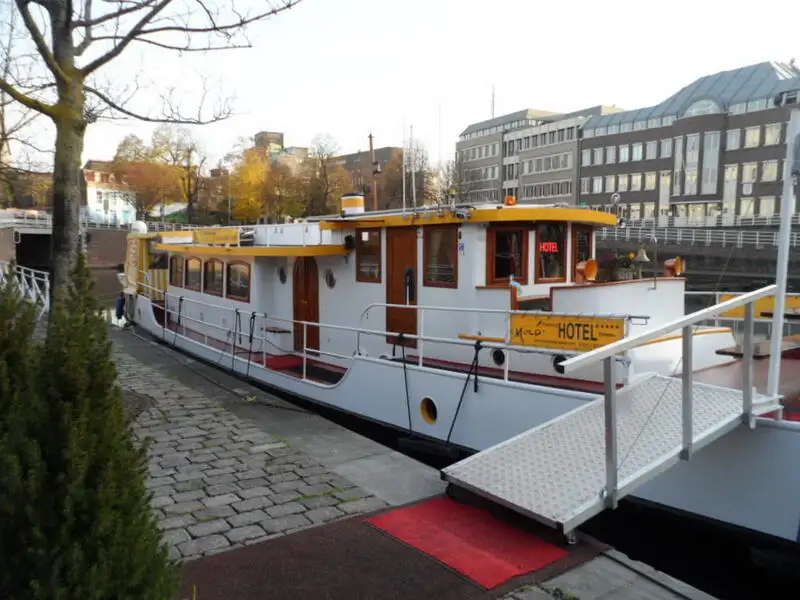 Buque de crucero en venta