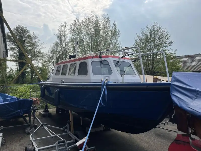 Patrullera en venta