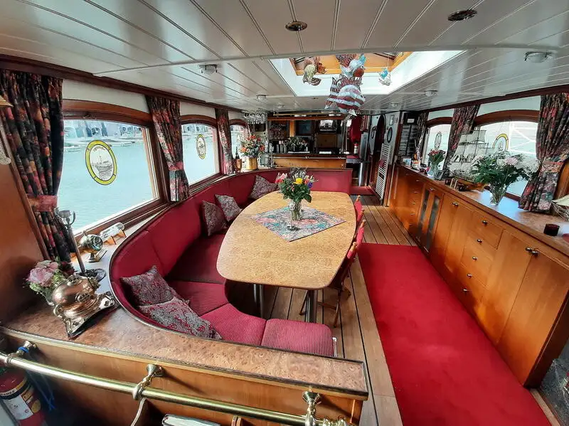 Buque de crucero en venta