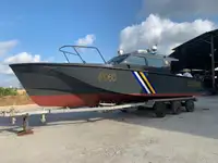 Patrullera en venta