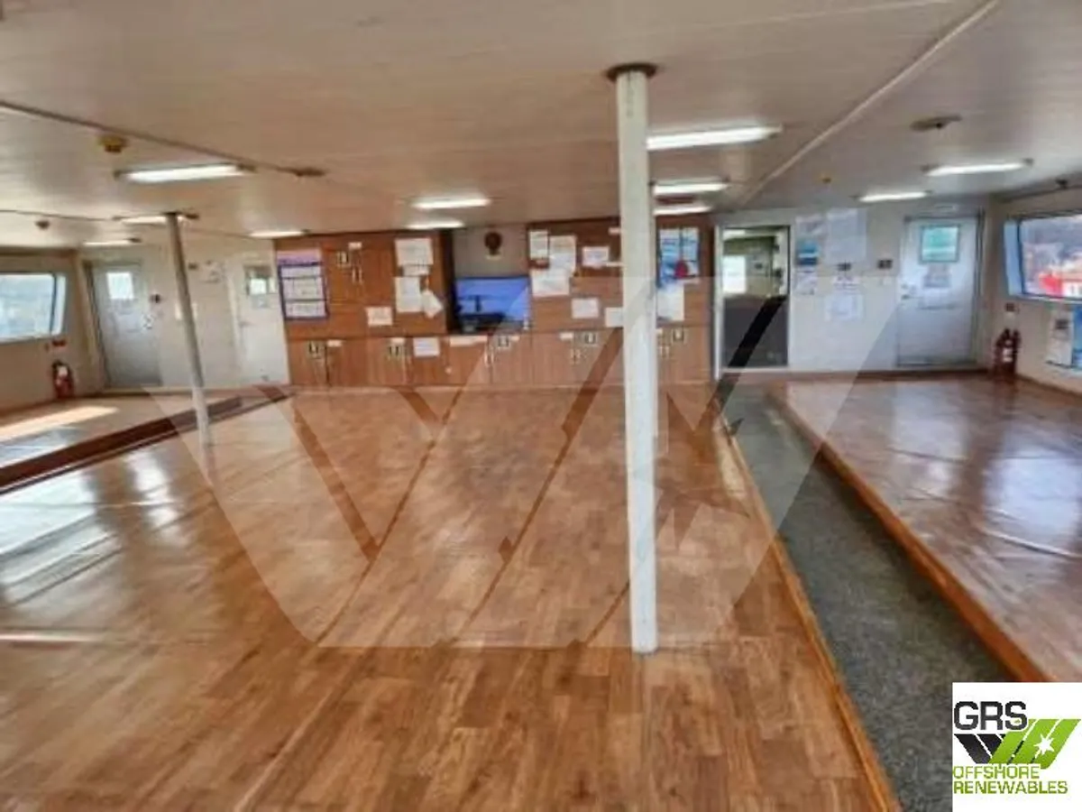 Buque de desembarco, tanque en venta