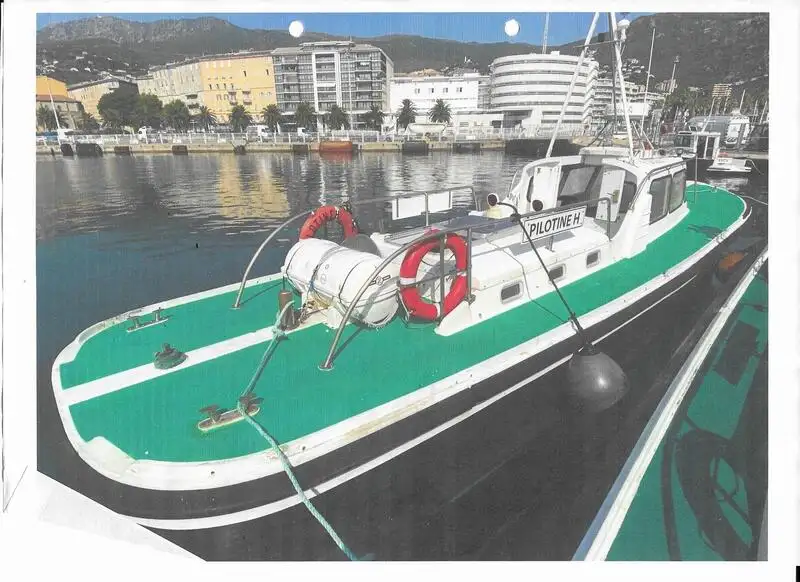 Lancha piloto en venta